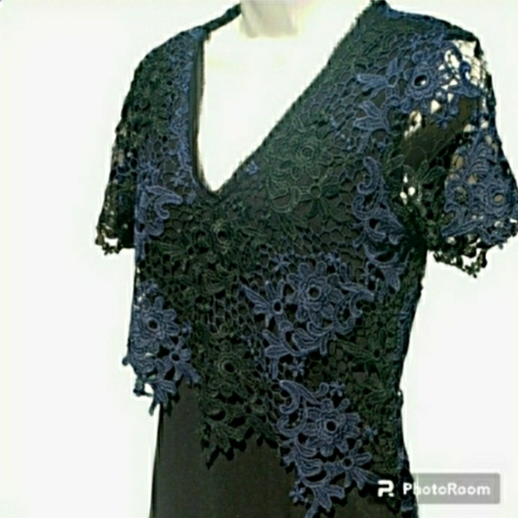 Black Vneck Midi Dress Blue Crochet Overlay NWT 🤍 Retail $168- - Picture 4 of 11